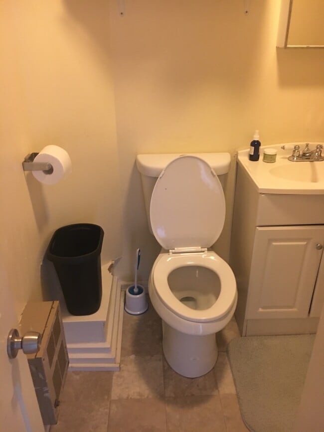 Building Photo - Bluestone Properties LP