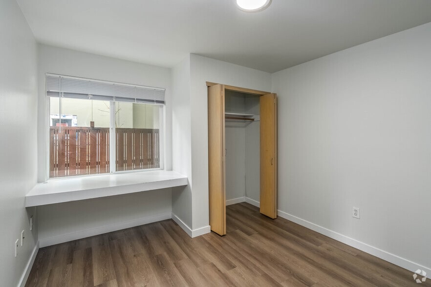 Studio - 180SF - Living Area - Husky Court