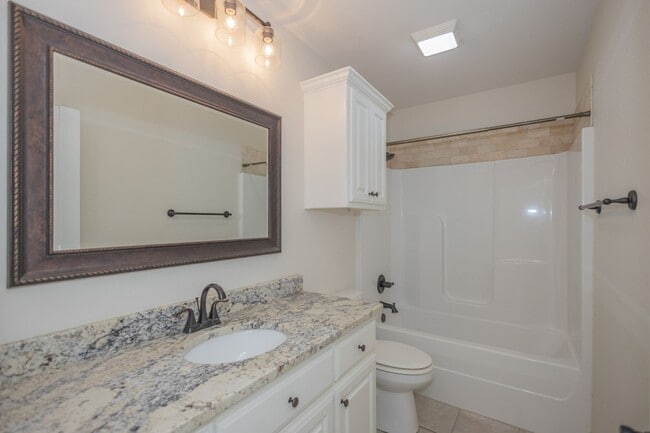 Building Photo - Charming 3 bedroom home in Austin