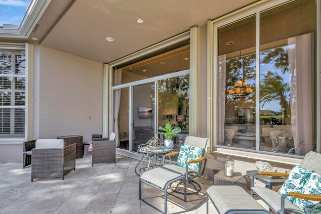 Building Photo - 128 Esperanza Way