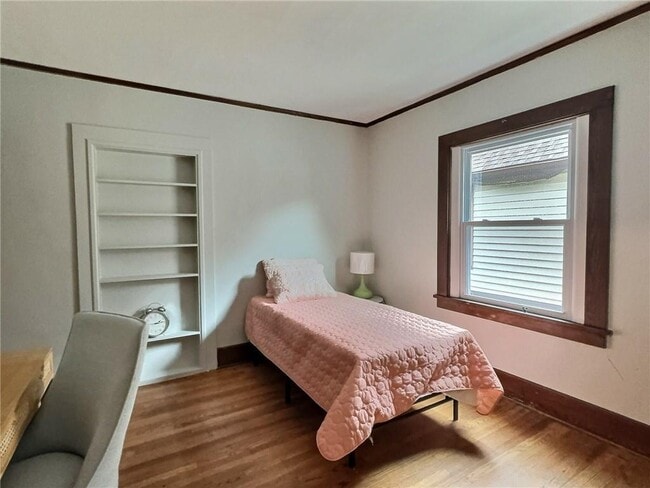 Building Photo - 350 Augustine St