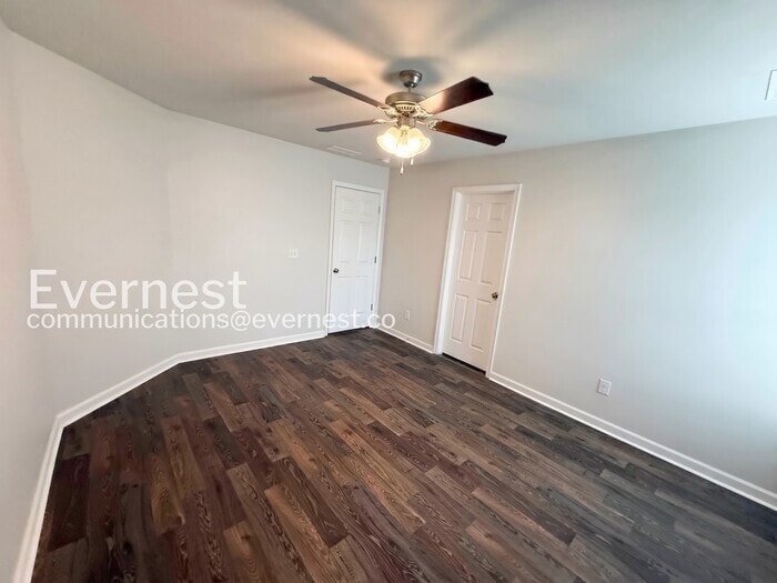 Building Photo - 1115 Brookhaven Dr