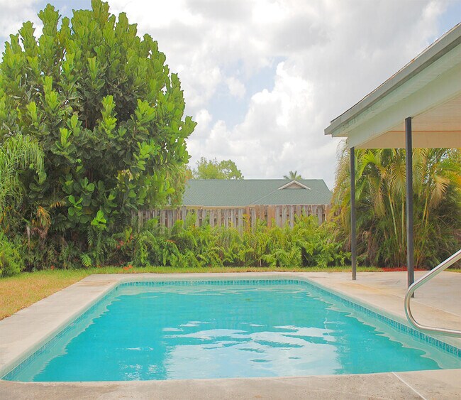 Building Photo - 174 Parkwood Dr