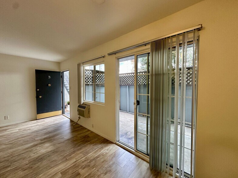 Building Photo - 12301-12307 Pacific Ave