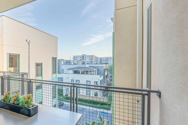 Building Photo - 113 Bowery