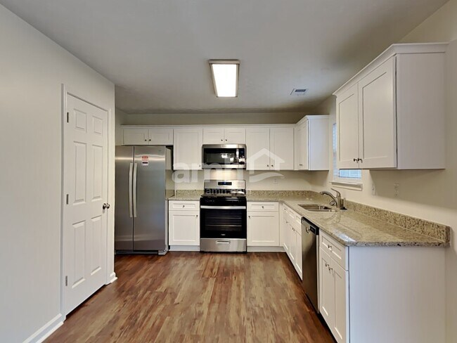 Building Photo - 302 Spring Moor Ln