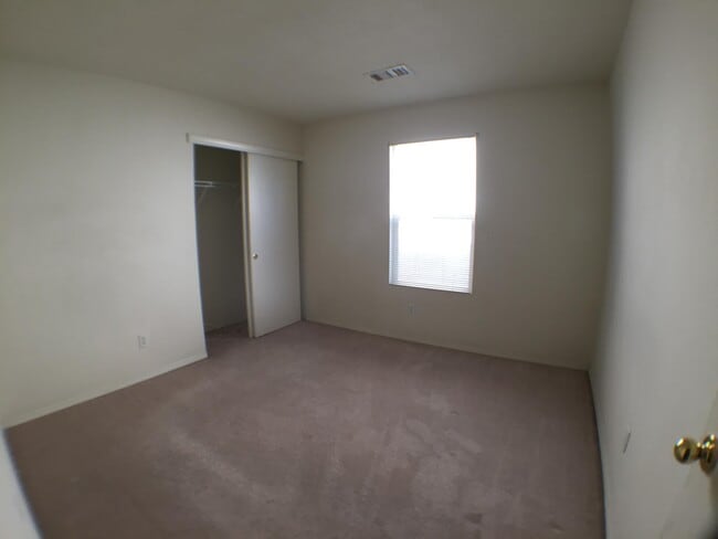 Building Photo - 3345 Marino Dr SE