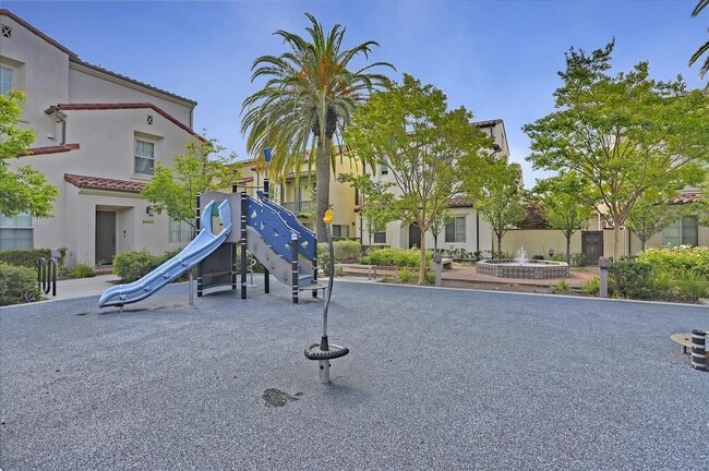 Building Photo - For Rent: Spacious 4BR/3.5BA Newer Home in...