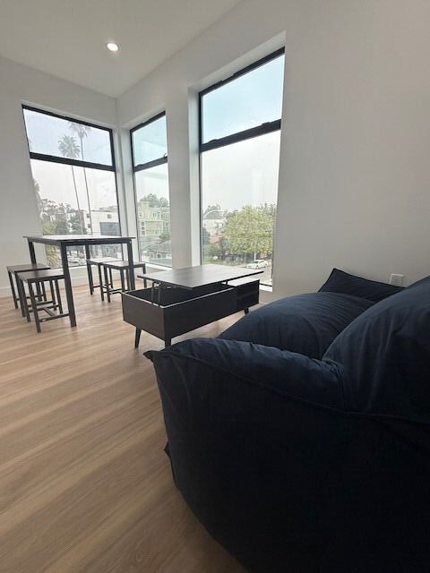 Building Photo - 1200 W 37th Dr