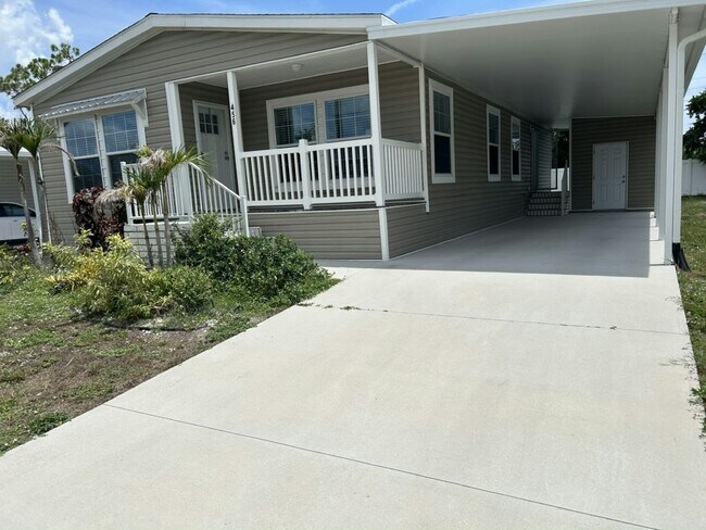 Building Photo - 456 Cecilia Dr