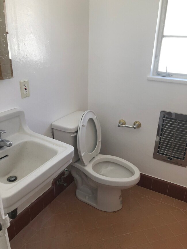 Building Photo - Alva Apartments