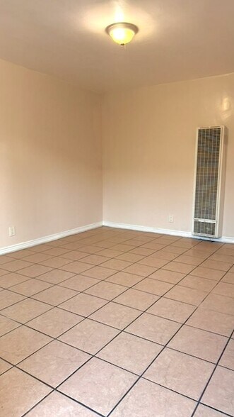 Building Photo - 9721 Grape St