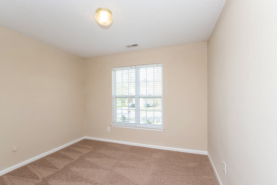 Building Photo - 326 McGinn Grove Dr