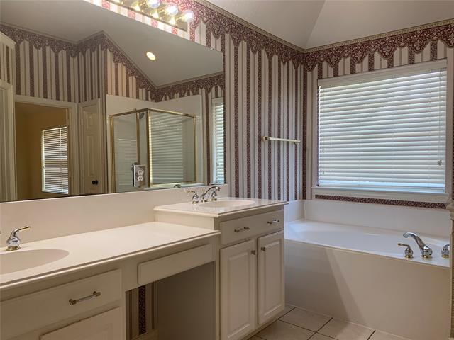 Building Photo - 1313 Limestone Creek Dr