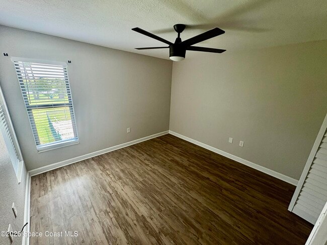 Building Photo - 420 Catamaran Dr