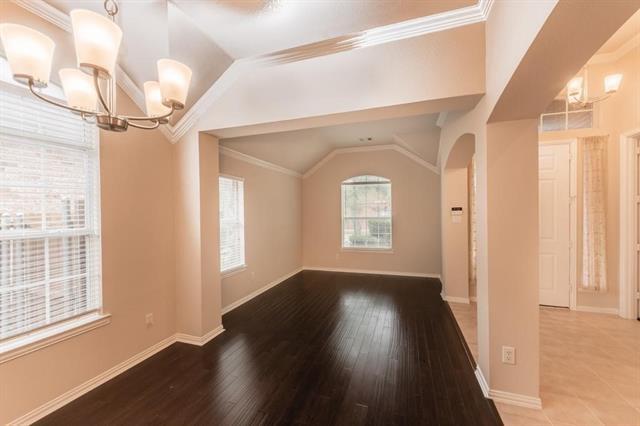 Building Photo - 2034 Westbury Ln