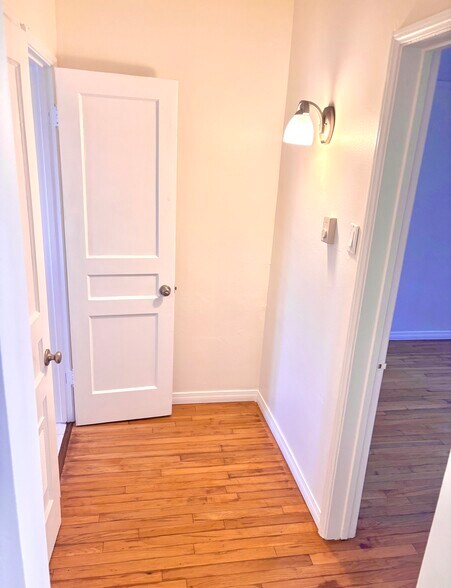 Building Photo - 8523 Pickford St