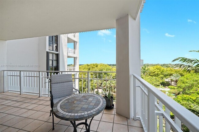 Building Photo - 2000 Towerside Terrace