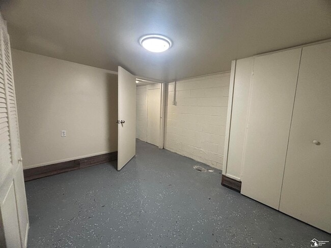 Building Photo - 26138 Yale St