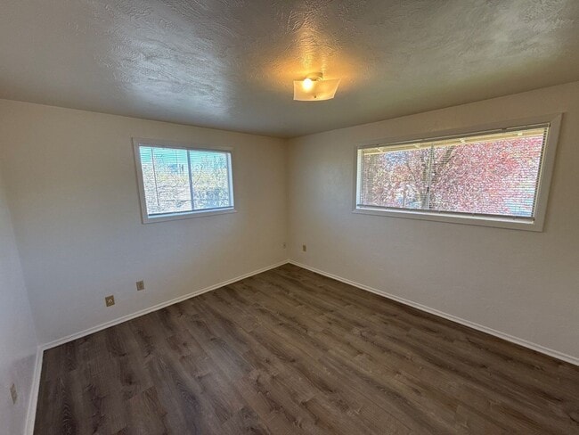 Building Photo - 1594 Tripp St SE