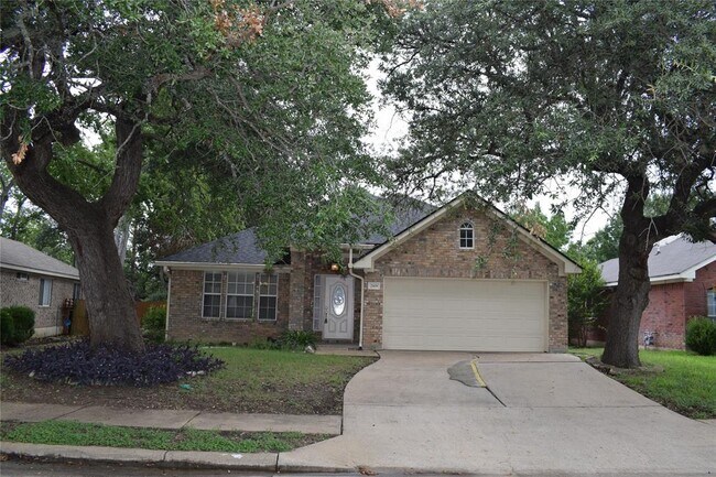 Building Photo - 2418 Willow Way