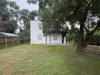 Building Photo - 4827 Pine Ave