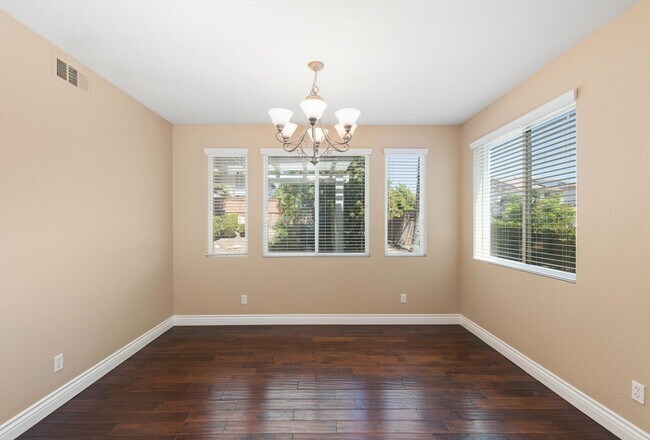 Building Photo - Paseo Del Sol, 5 br/3 ba House, 2-Story, 3 car gar, yard, corner house, gardener, granite, hardwo...