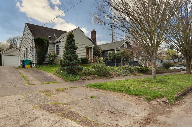Building Photo - Charming 1901 Bungalow with Modern Updates...