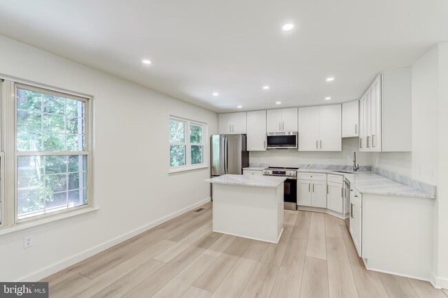 Building Photo - 2362 Branleigh Park Ct