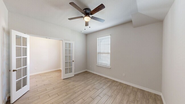 Building Photo - CHECK OUT THIS 4 BEDROOM, 2 BATH, 3 CAR GARAGE HOME IN HARKER HEIGHTS!