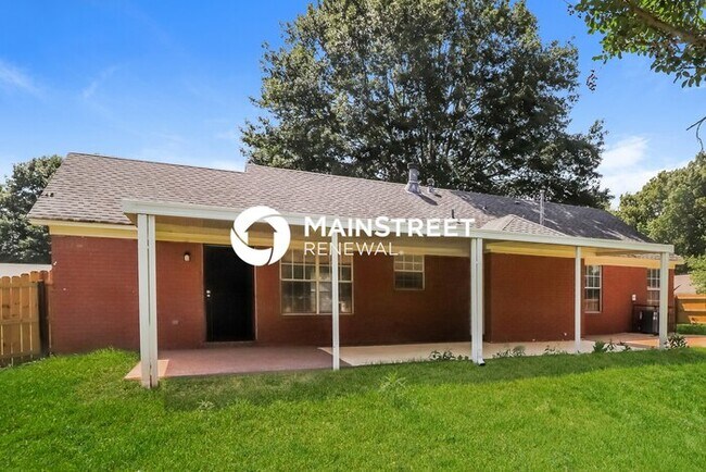 Building Photo - 3 Bedroom Pet-Friendly Home in Millington, TN with Main Street Renewal