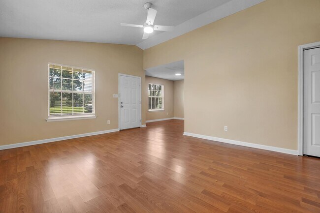 Building Photo - 726 Wies St