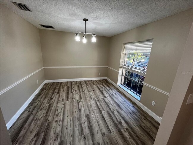 Building Photo - 1329 Medinah Ct