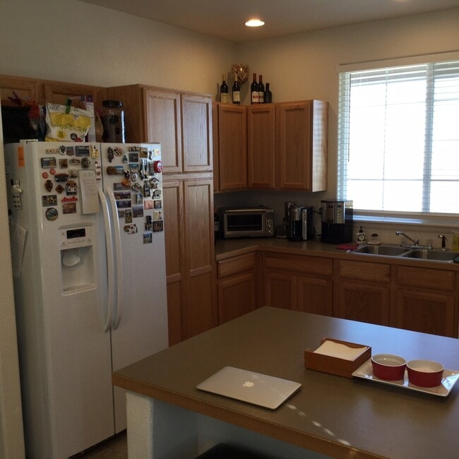 Building Photo - Beautiful 4-Bedroom Home South Fort Collins!