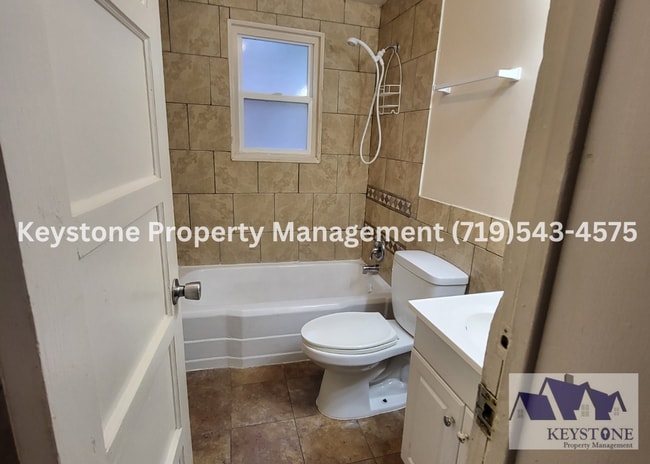 Building Photo - $500 Off Move In Special! 3 Bd/1 Bath Hous...