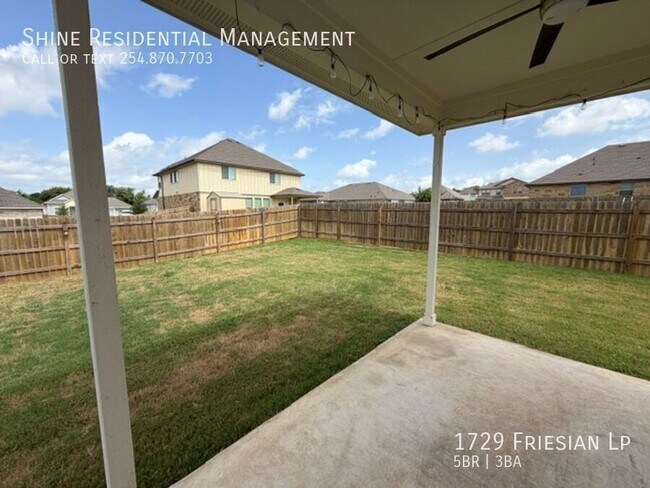 Building Photo - 1729 Friesian Lp