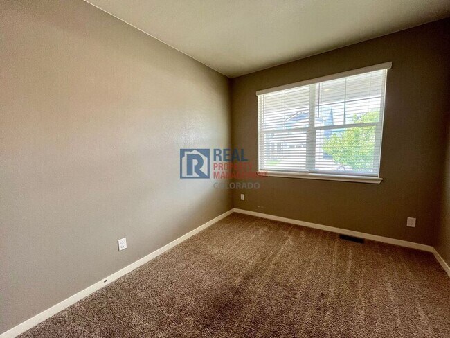 Building Photo - 6945 Yazoo Dr