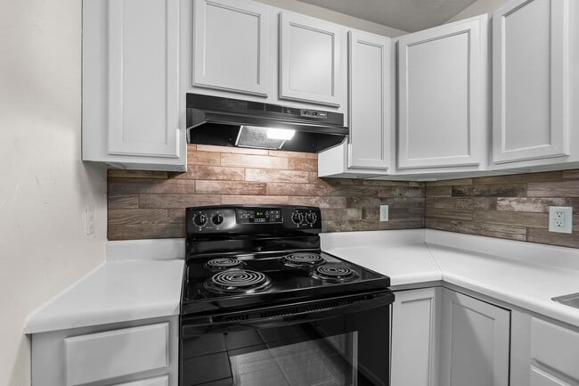Building Photo - 215 Marigold Ln