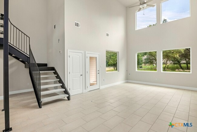 Building Photo - 529 Lone Shadow Dr