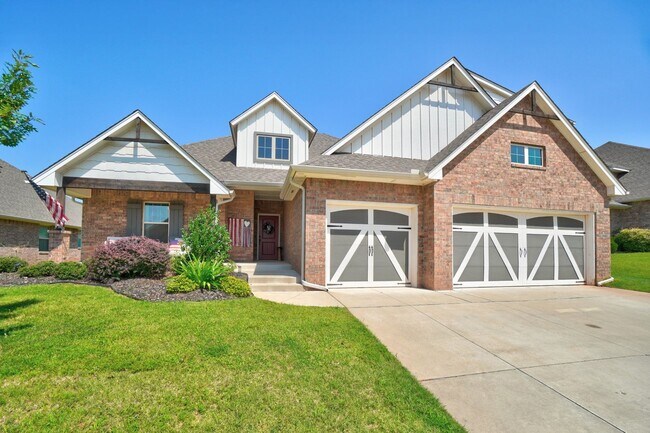 Building Photo - Beautiful Home - 4 Bedroom, 3 Bathroom with Bonus Room in East Edmond