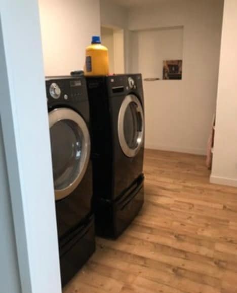 Building Photo - 1561 W 23rd St