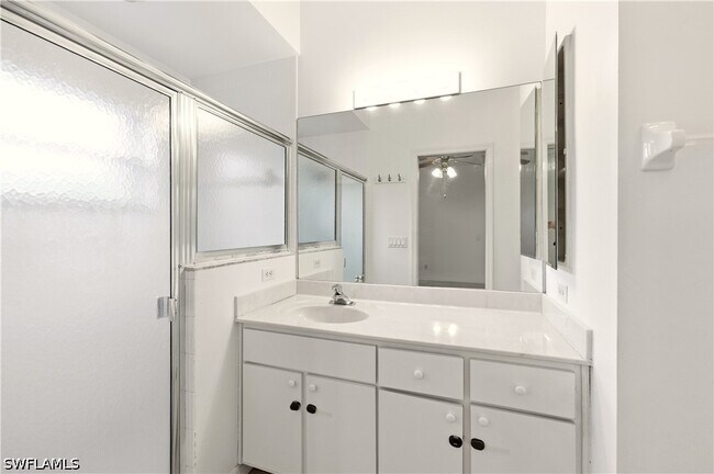 Building Photo - 10707 Pearl Bay Cir