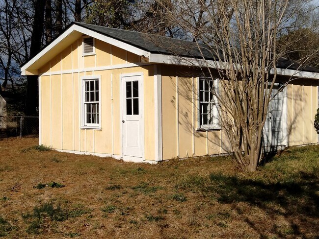Building Photo - 2702 4th Ave