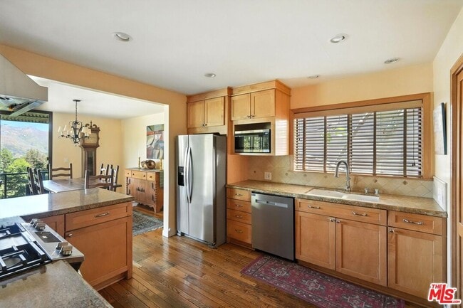 Building Photo - 730 Basin Dr