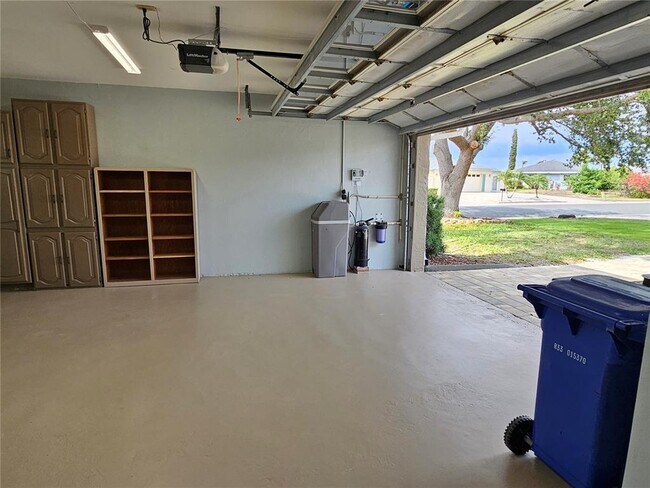 Building Photo - 1508 Flamingo Ln