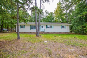 Building Photo - Renovated ranch in Matthews, NC!