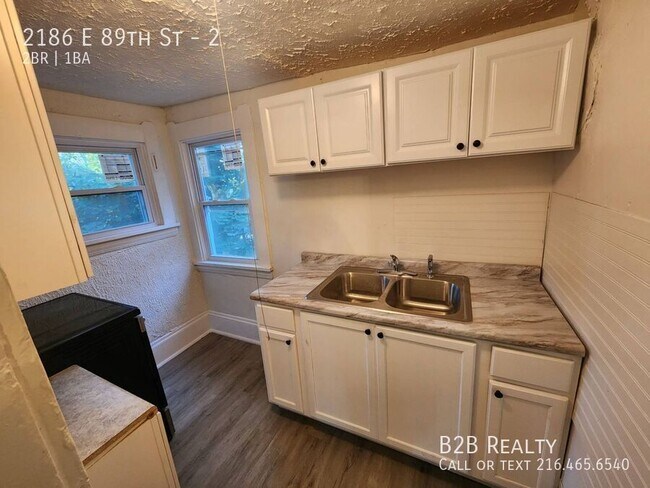 Building Photo - 2186 E 89th St