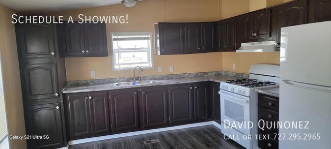 Building Photo - 125 Azalea Ave