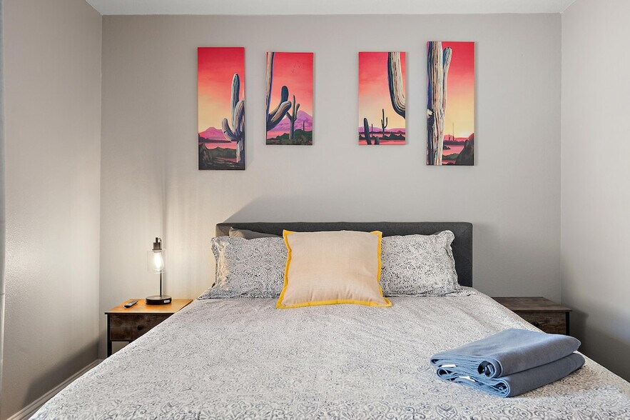 Building Photo - 4329 E Cherokee St