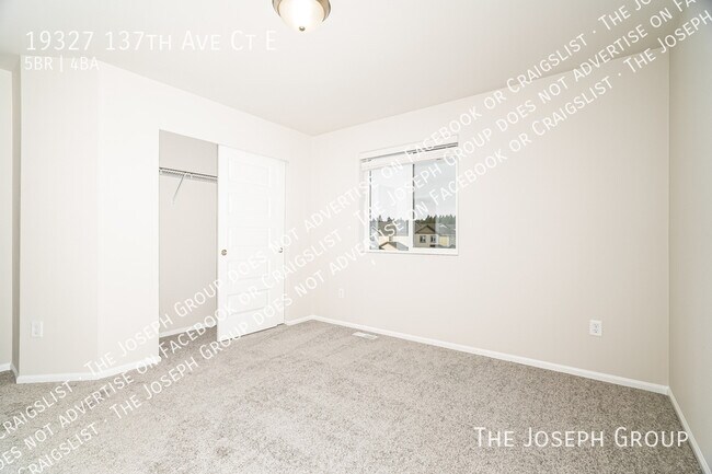 Building Photo - 19327 137th Ave Ct E